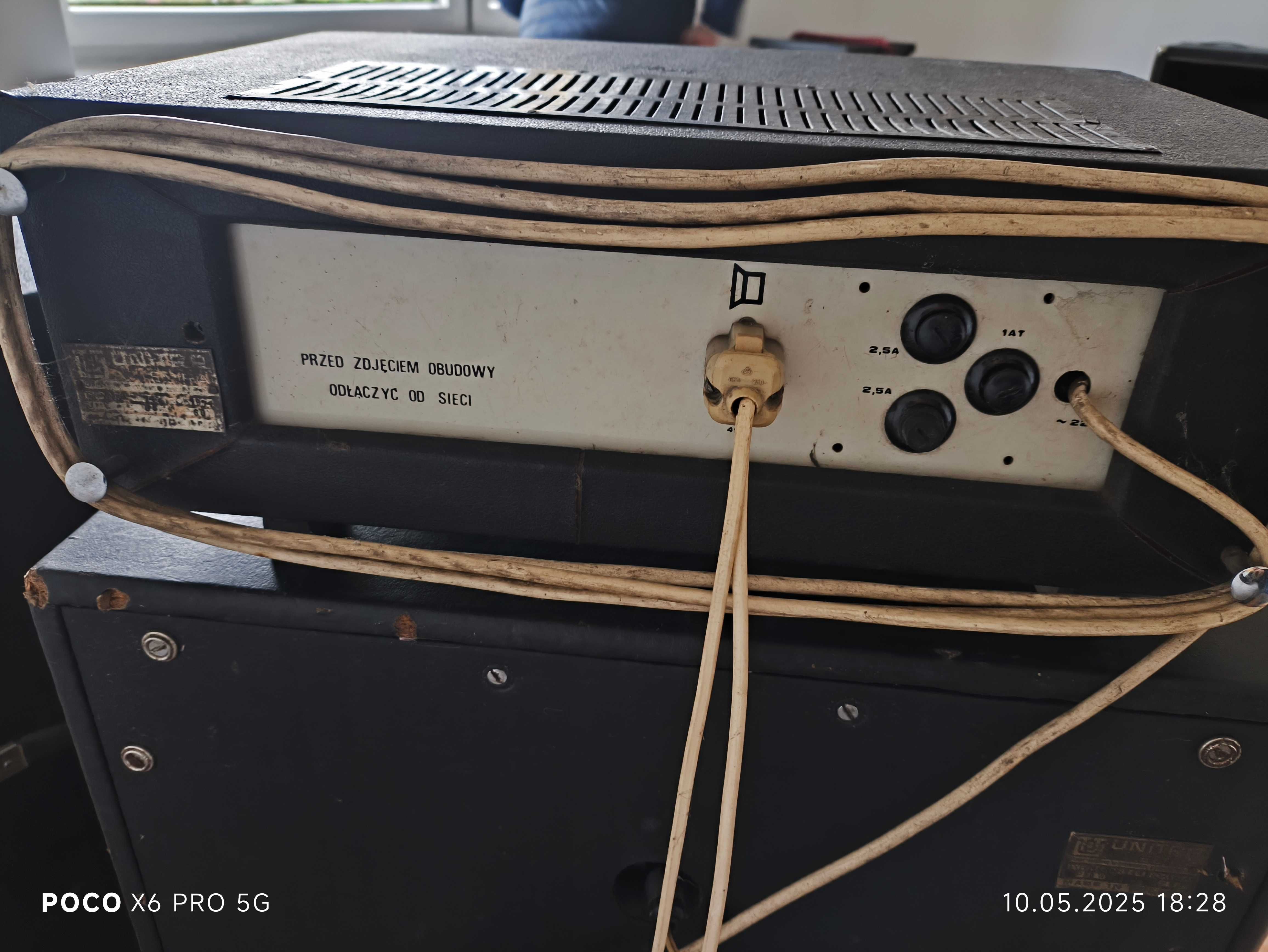 Sprzedam wzmacniacz gitarowy  CONTRA 60 UNITRA z zestawem kolumn