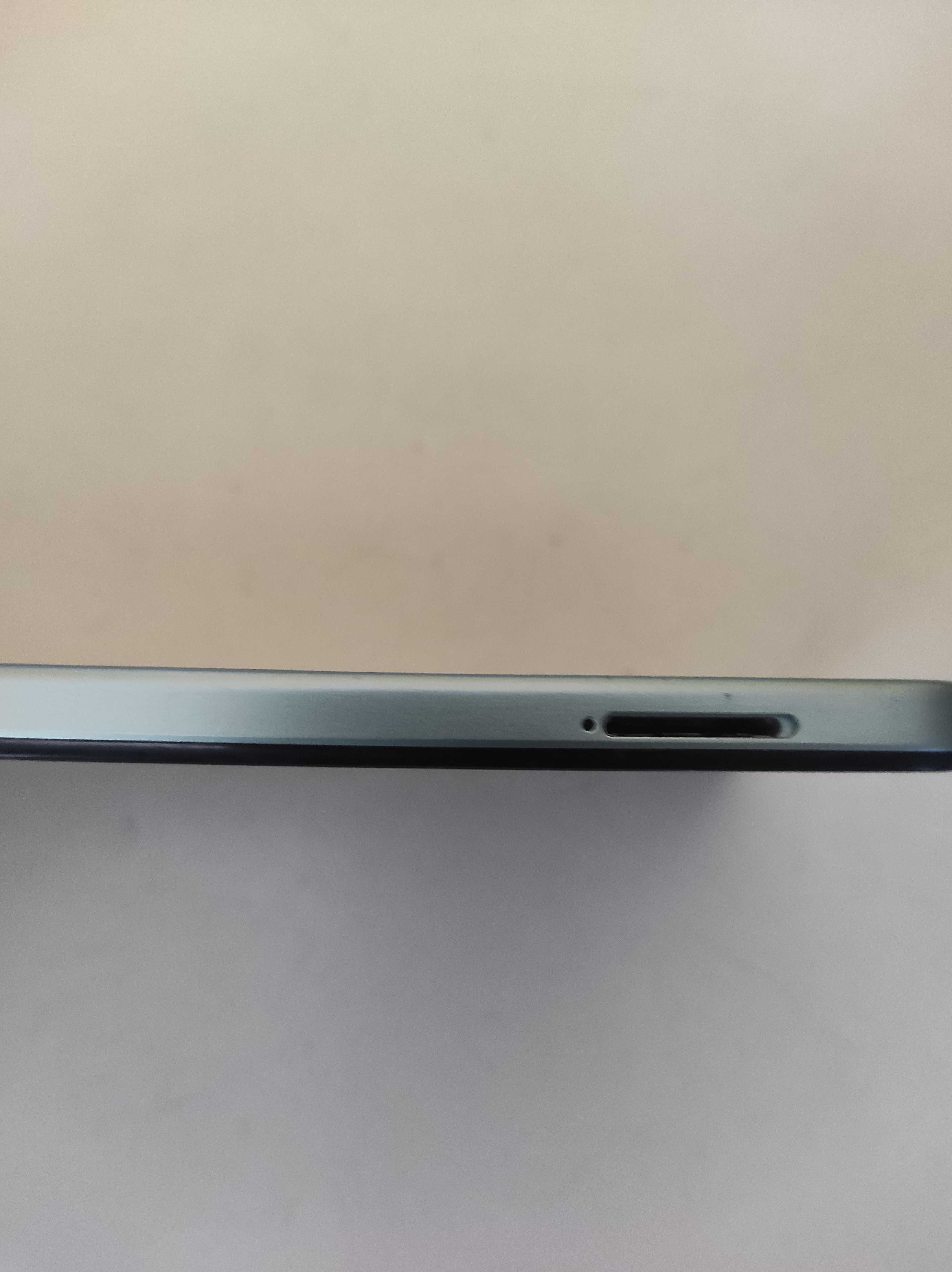 ткелефон  Motorola Moto G24 128GB