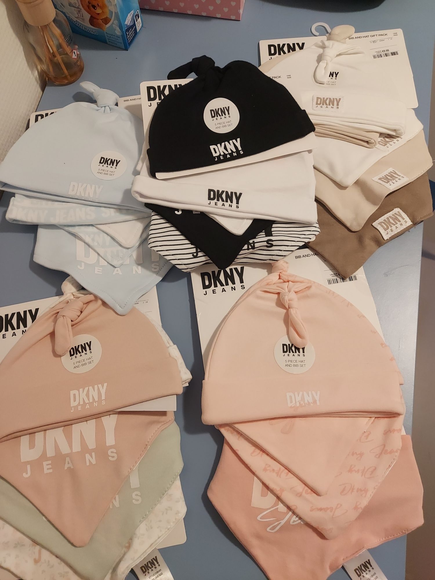 Фирменная одежда DKNY для новорожденного комплект подарок выписку