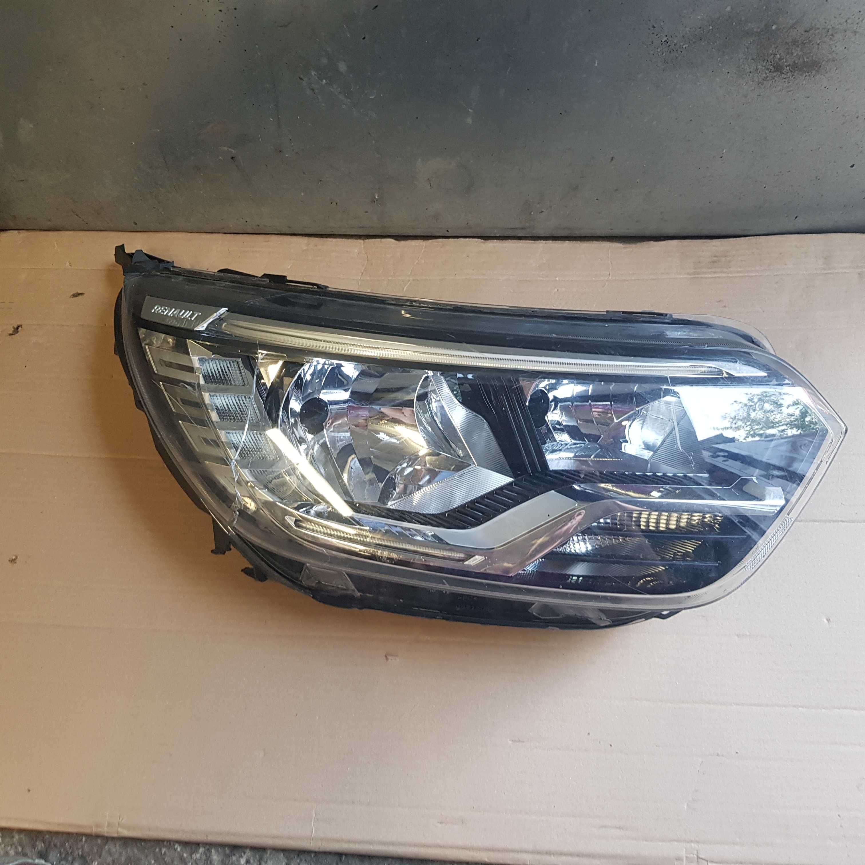 lampa przód Renault Express , Kangoo 4 2021-