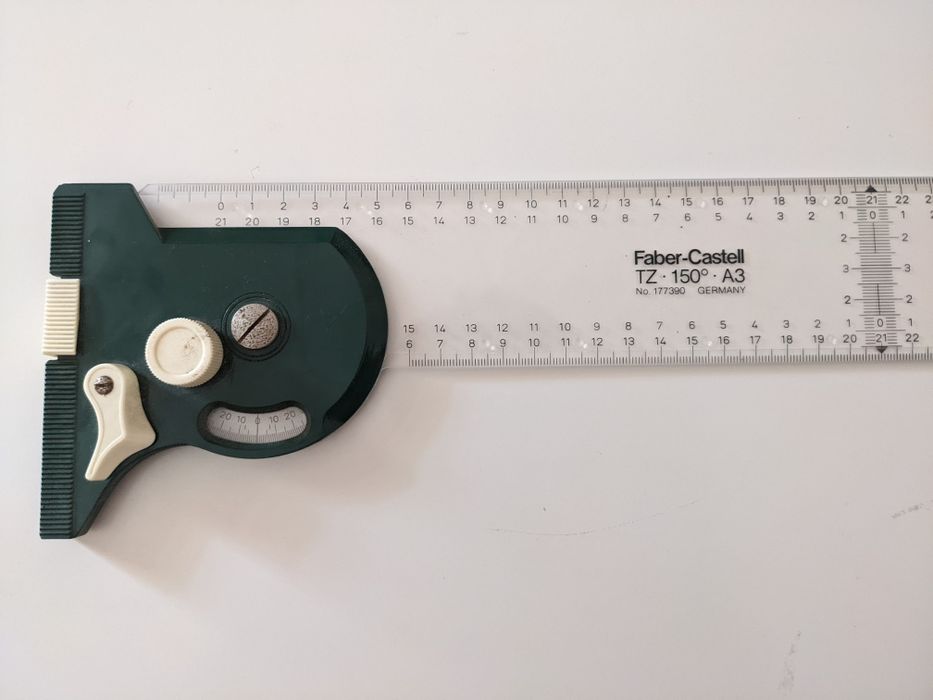 Régua de estirador Faber-Castell