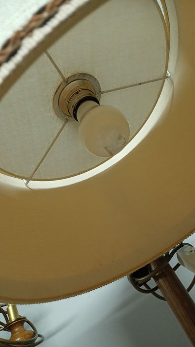 Lampa podłogowa stojąca