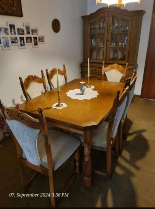 Stół rozkładany plus 6 krzeseł