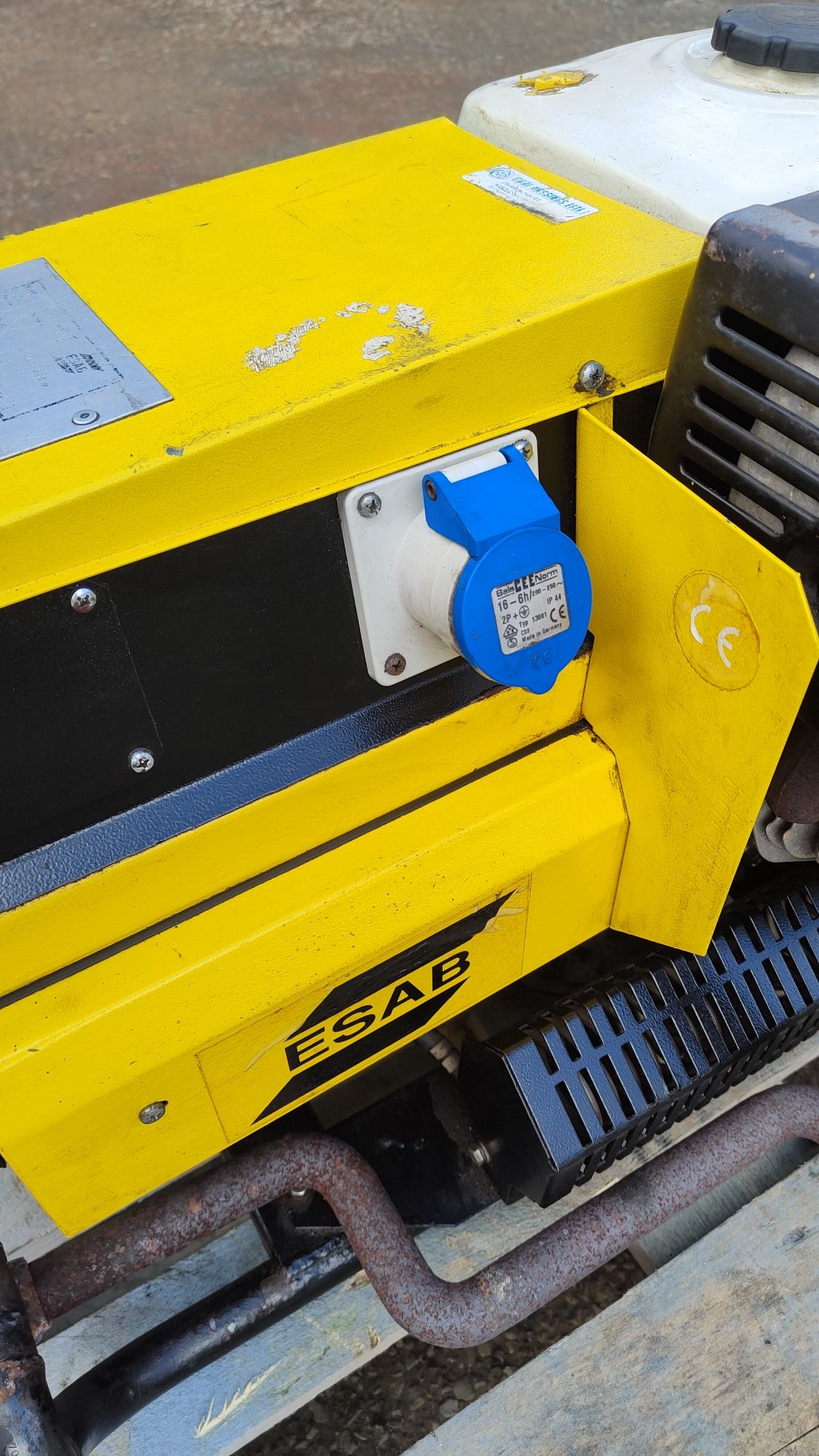 Esab KH170 HS 190 A spawarka elektrodowa spalinowa mobilna