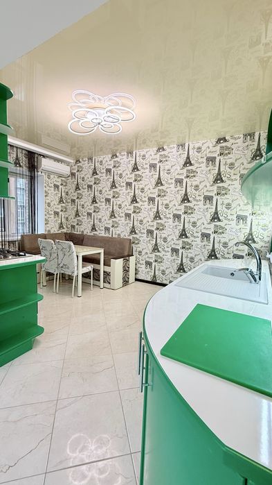 Продаж 2-ної квартири Виставка