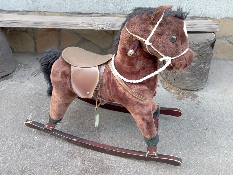 Конь конячка каталка