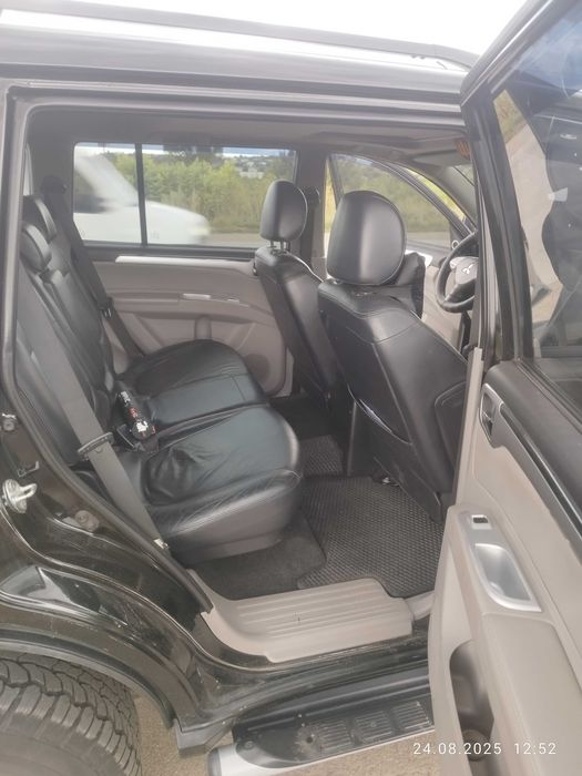 Mitsubishi pagero sport 2011