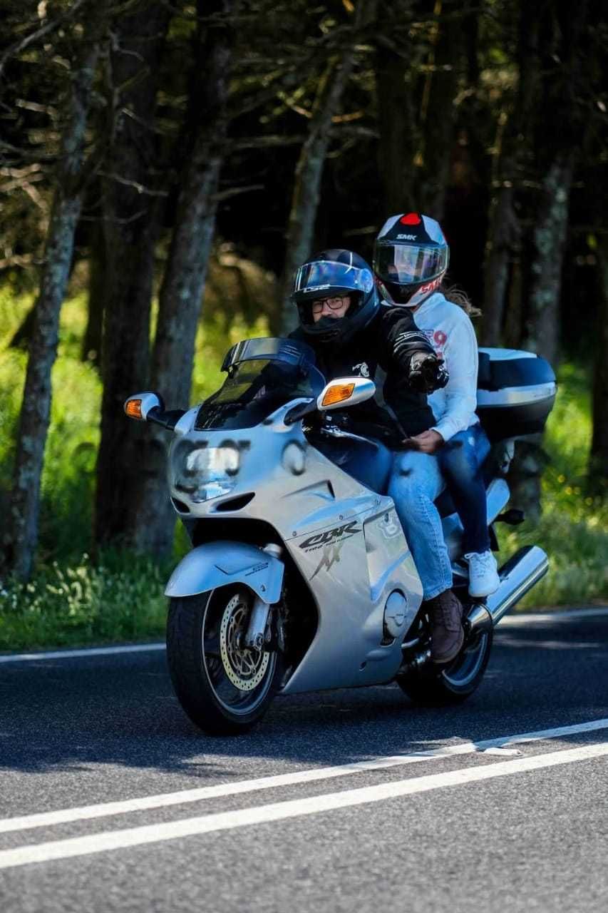 CBR 1100XX Super BlackBird