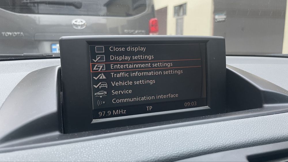 BMW E87 120i продам