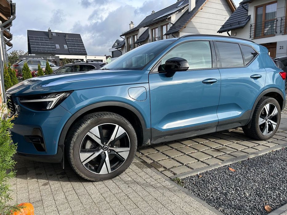 Volvo XC 40 Volvo XC40 Plugin Hybrid Plus Dark 262KM