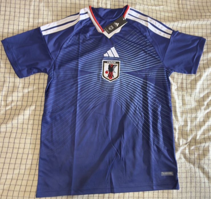 Camisolas de diversos clubes e seleções