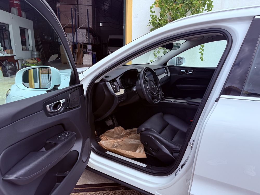 Volvo xc60.