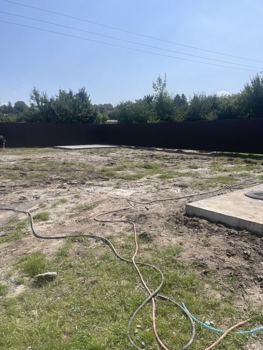 Виконуємо  монтаж заборів, бетону