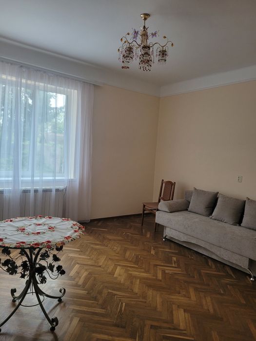 Оренда 2 км.кв.поряд Центр/Довга,авт.опал,кімнати не окремі для 1-2 ос