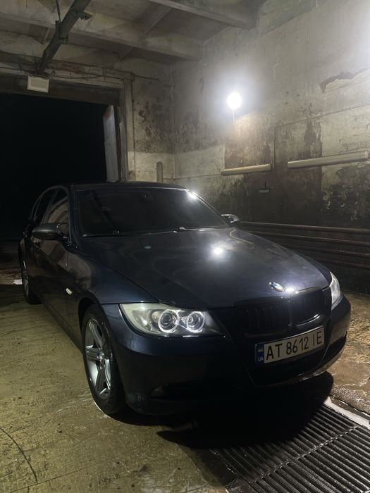 BMW E90   Чудовий стан