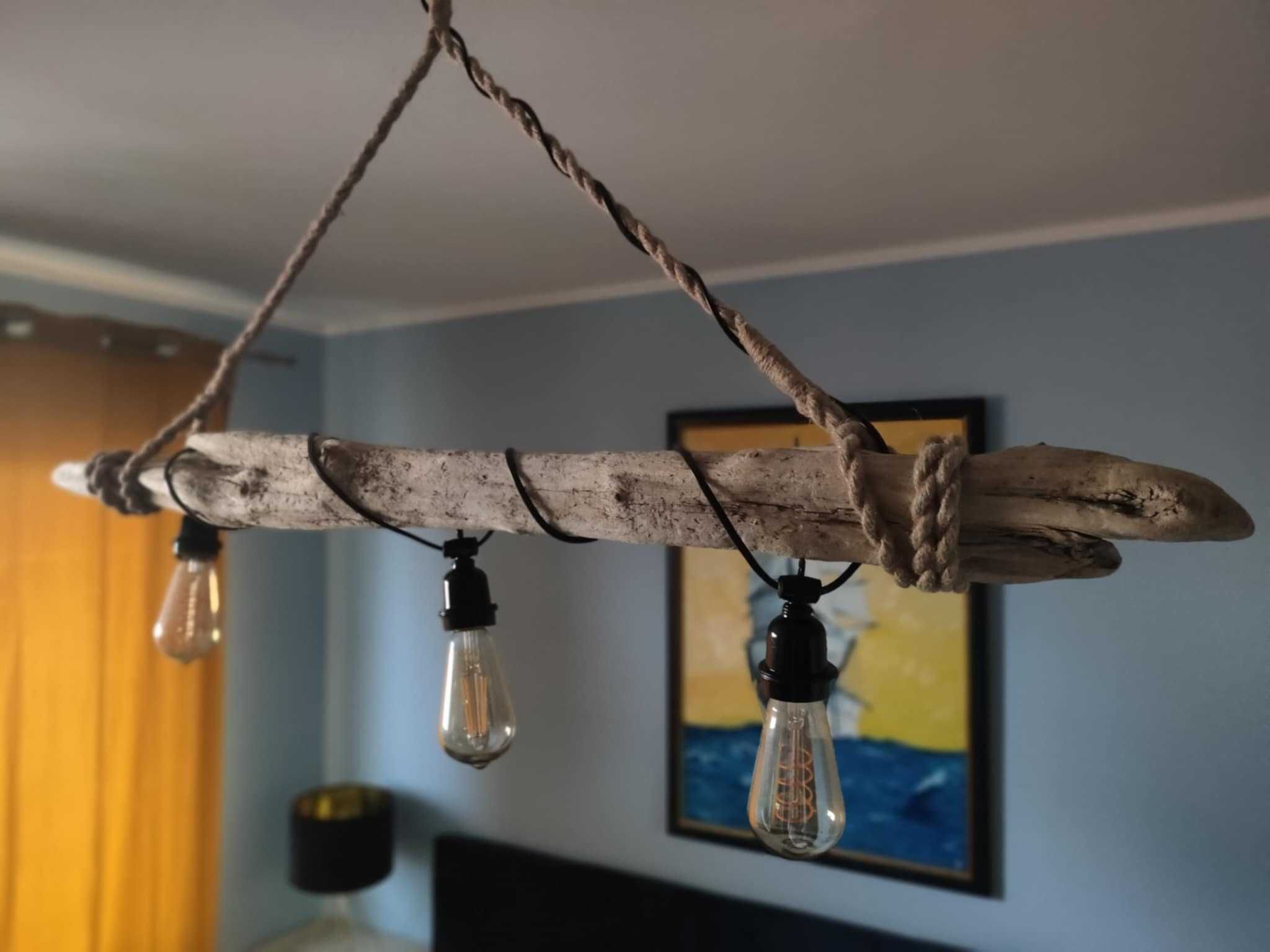 Lampa drewniana wisząca, rękodzieło