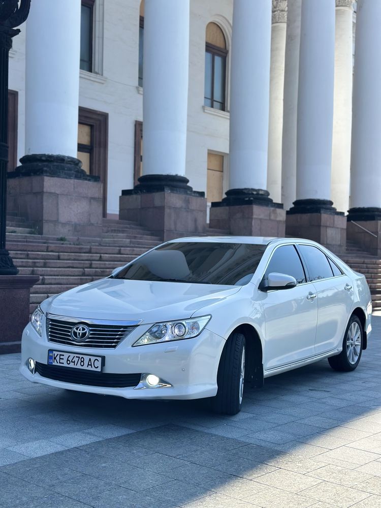 Продам Toyota Camry V50 2.5 2012