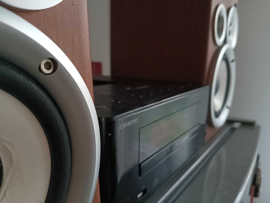 MiniWieża Onkyo CR-245 CD Tuner iPod Dock MP3 USB Radio RDS i pilot