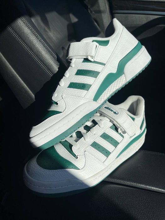 Продам кросівки Adidas