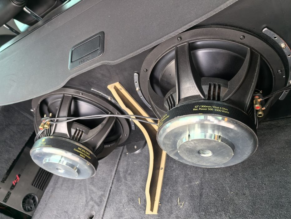 Sprzedam 2xsubwoofer xcelsus xxs12 plus xcelsus magma 2200.1d