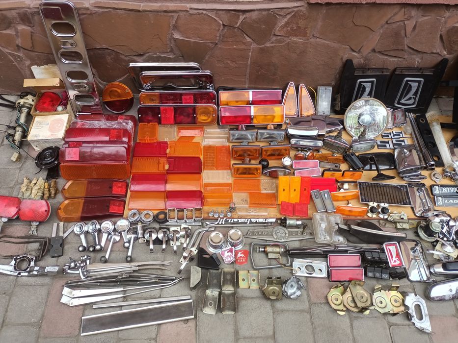 Стекла, хром ваз 2101-2106 СССР новое