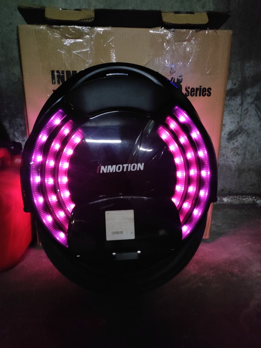 Моноколесо Inmotion V8F, пробіг 4 км