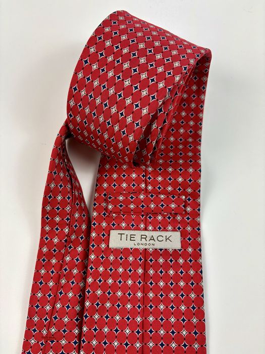 Męski jedwabny krawat w kolorze czerwonym geometryczne wzory