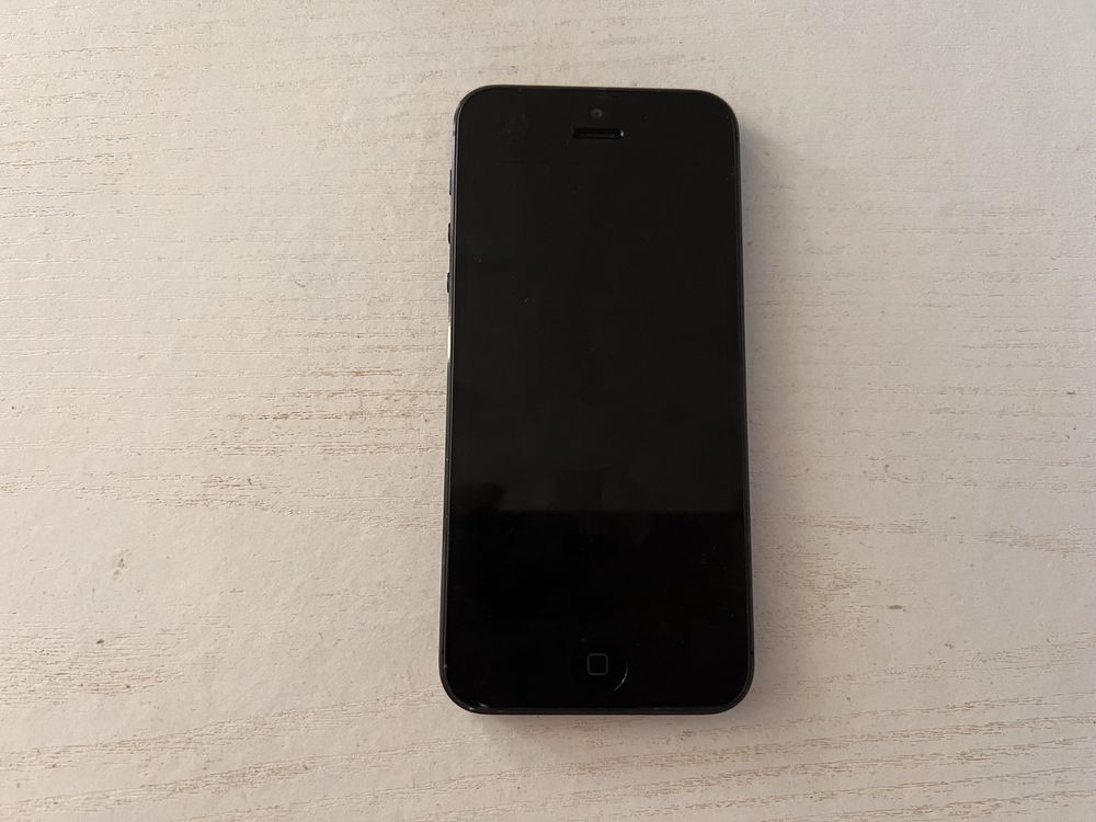 iPhone 5 16gb black на запчасти