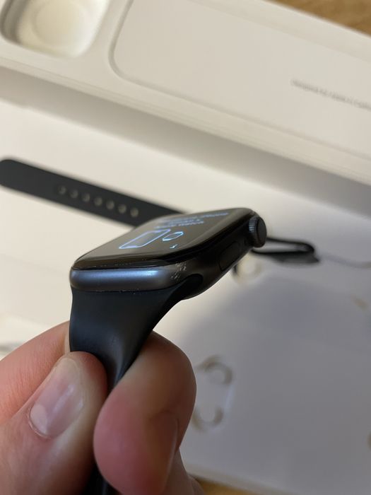 Apple watch 4 44mm space gray aluminium case