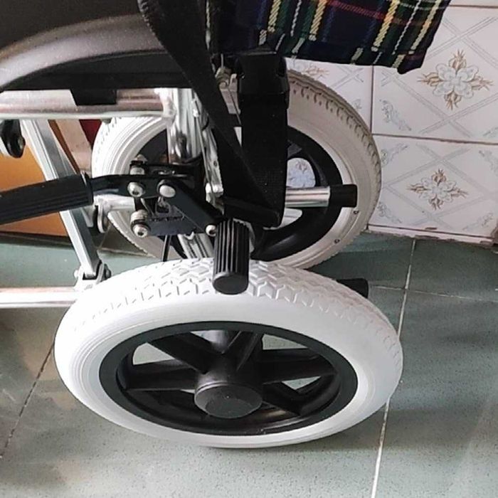 Kółka do wózka inwalidzkiego tylne 2 szt. 12 1/2 x 2 1/4 łożysko 12mm