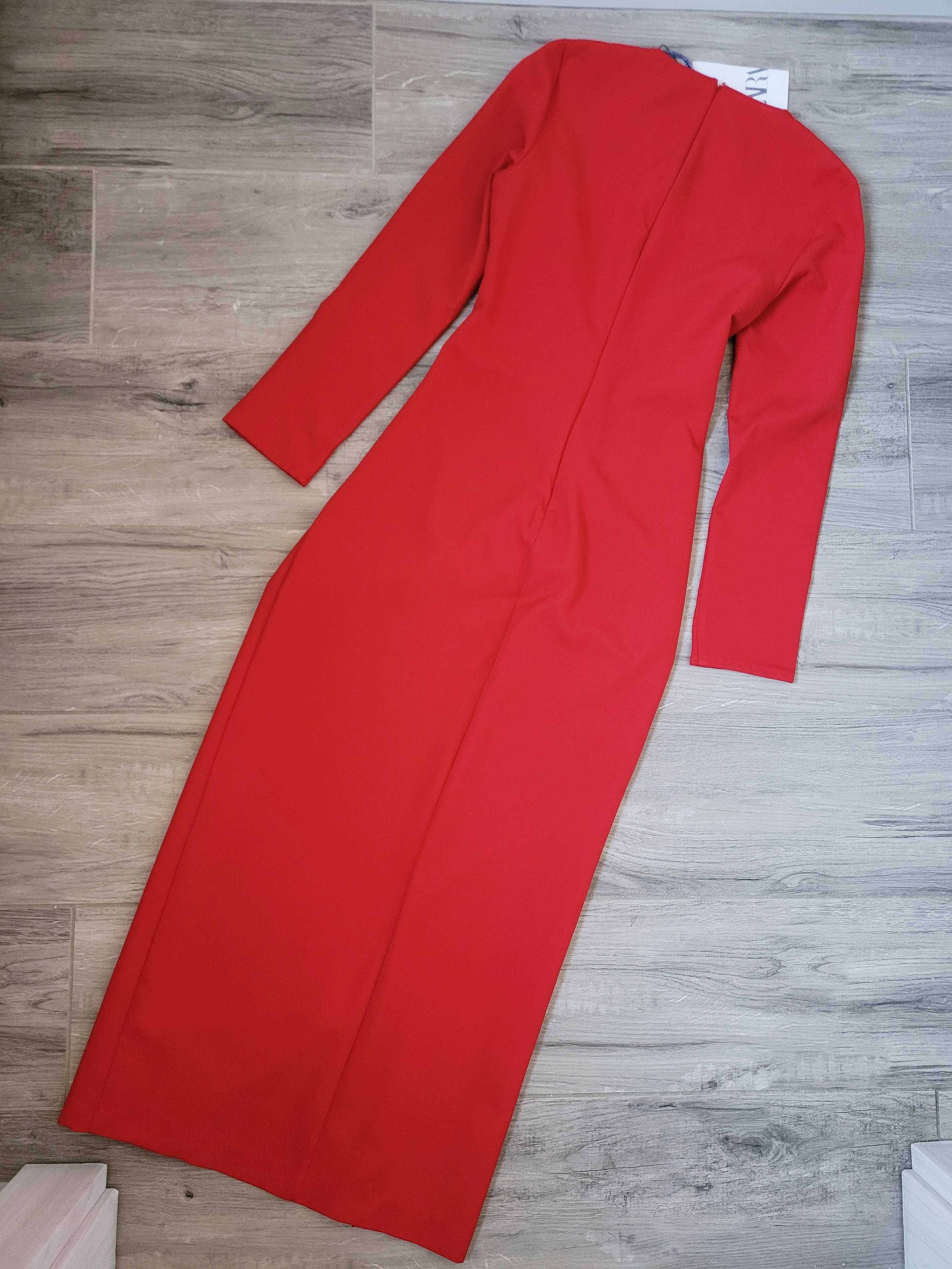 Elegancka czerwona drapowana sukienka midi z rozcięciem Zara