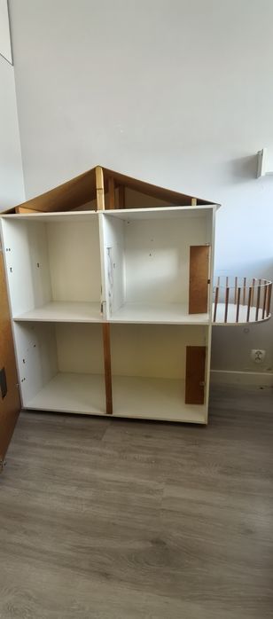 Duży domek dla lalek (np. Barbie)
