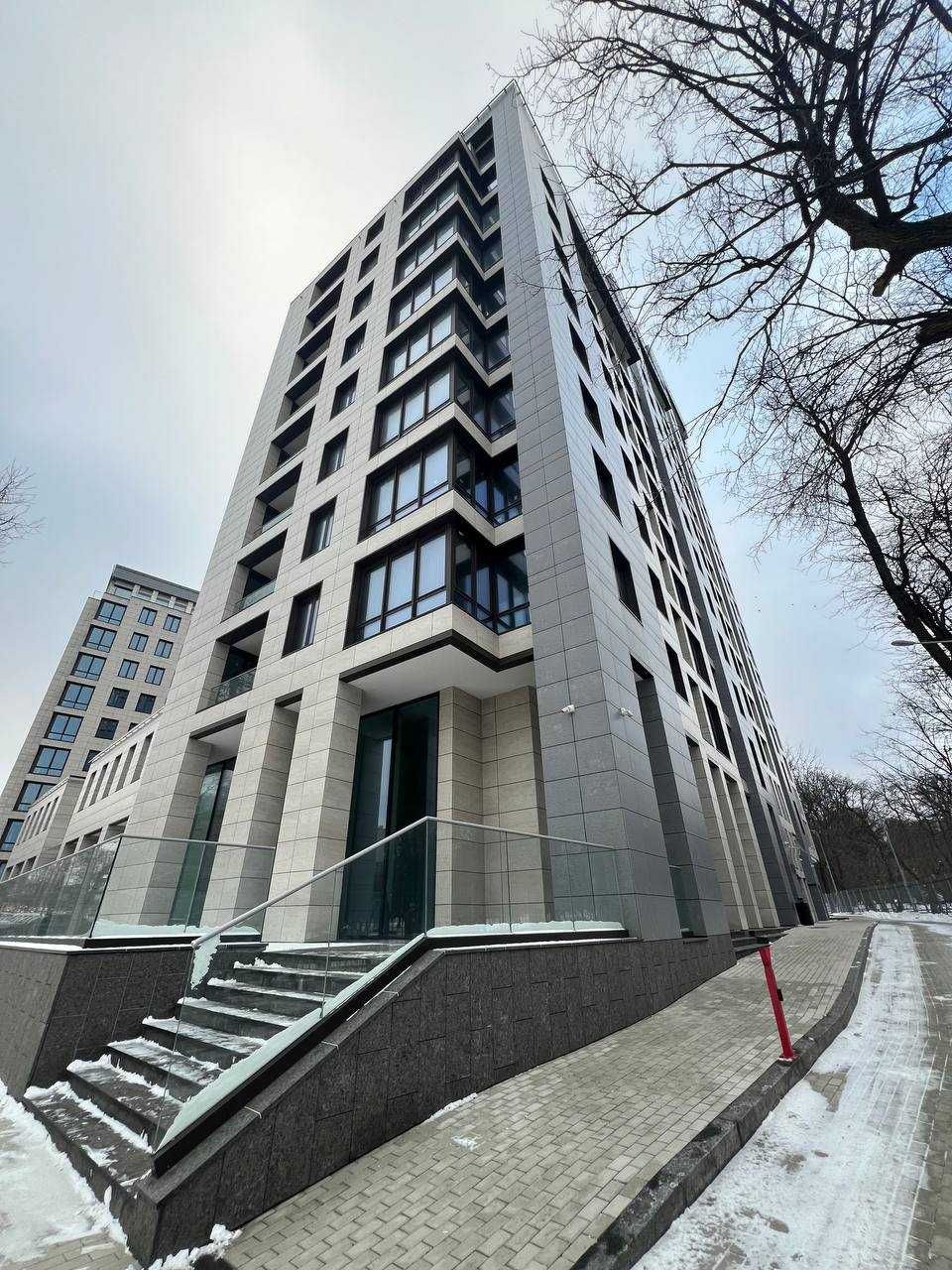 Продаж квартири 100м2 Crystal Tower центр, видова, право власності є