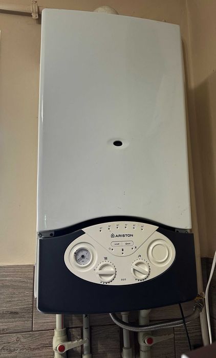 Газовий котел Ariston EGIS 24