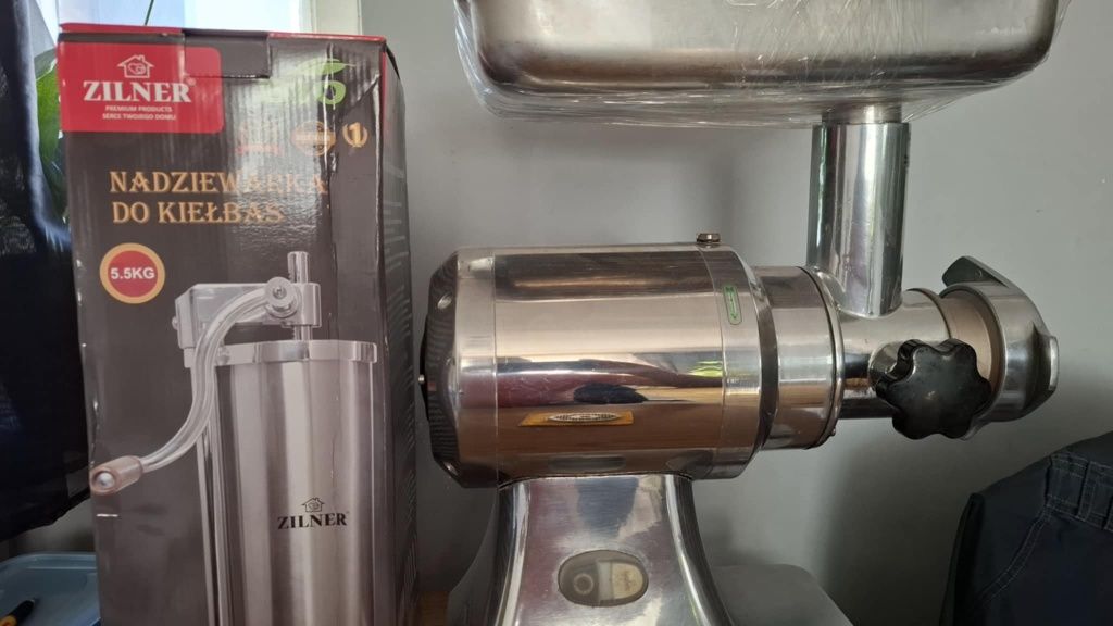 Maszynka do mielenia Mięsa Edenox+nowa  nadziewarka Zilner 5,5kg