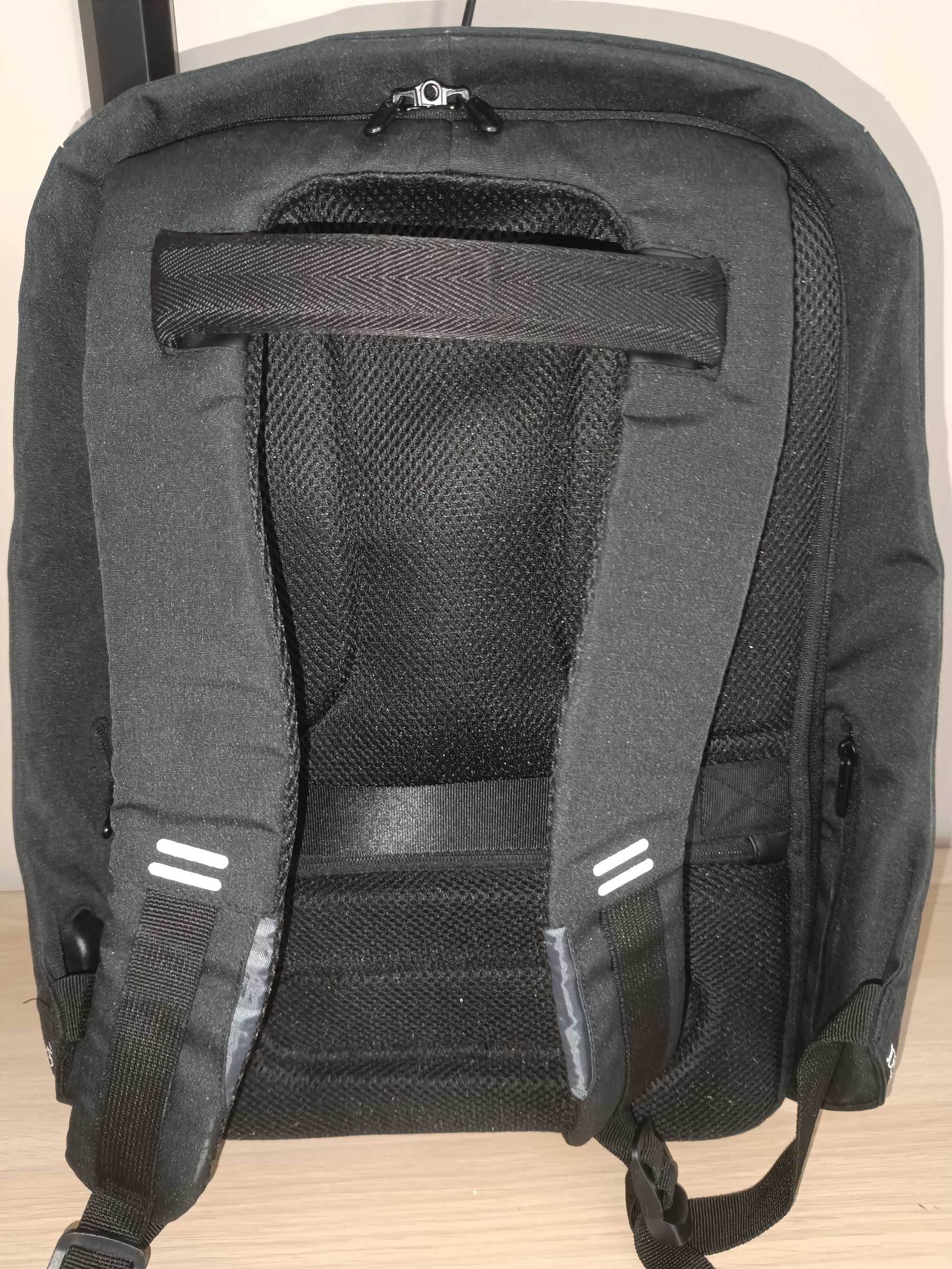 Plecak XD DESIGN na laptopa 17"