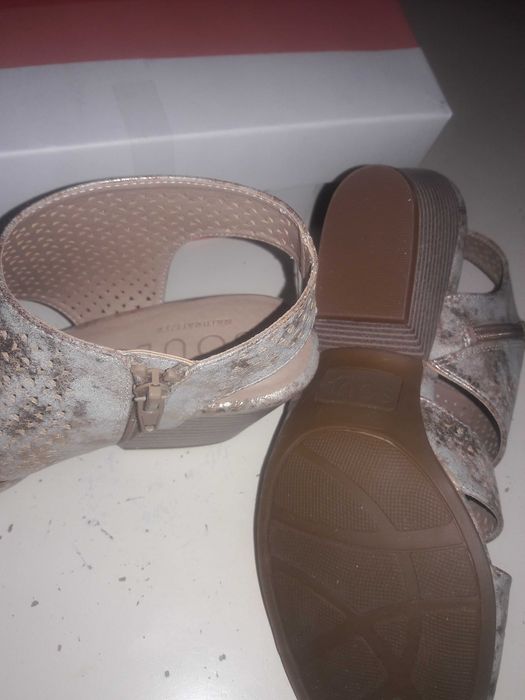 Босоножки naturalizer 39р.