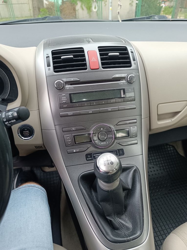 Totota Auris 1.6 benzyna+gaz