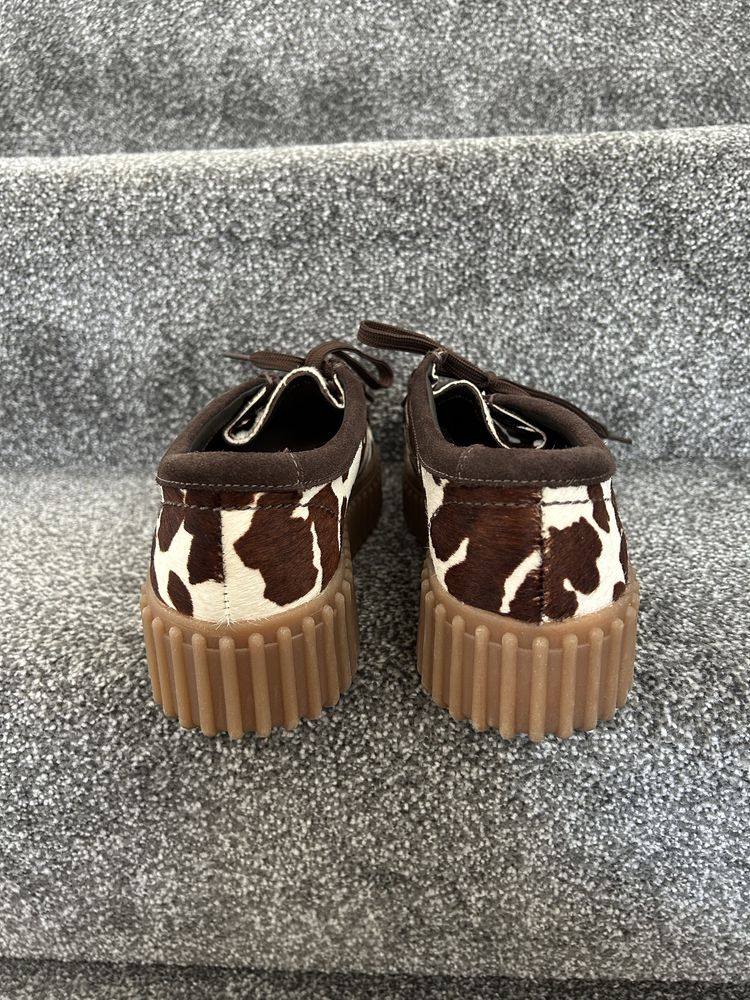 Нові clarks torhill