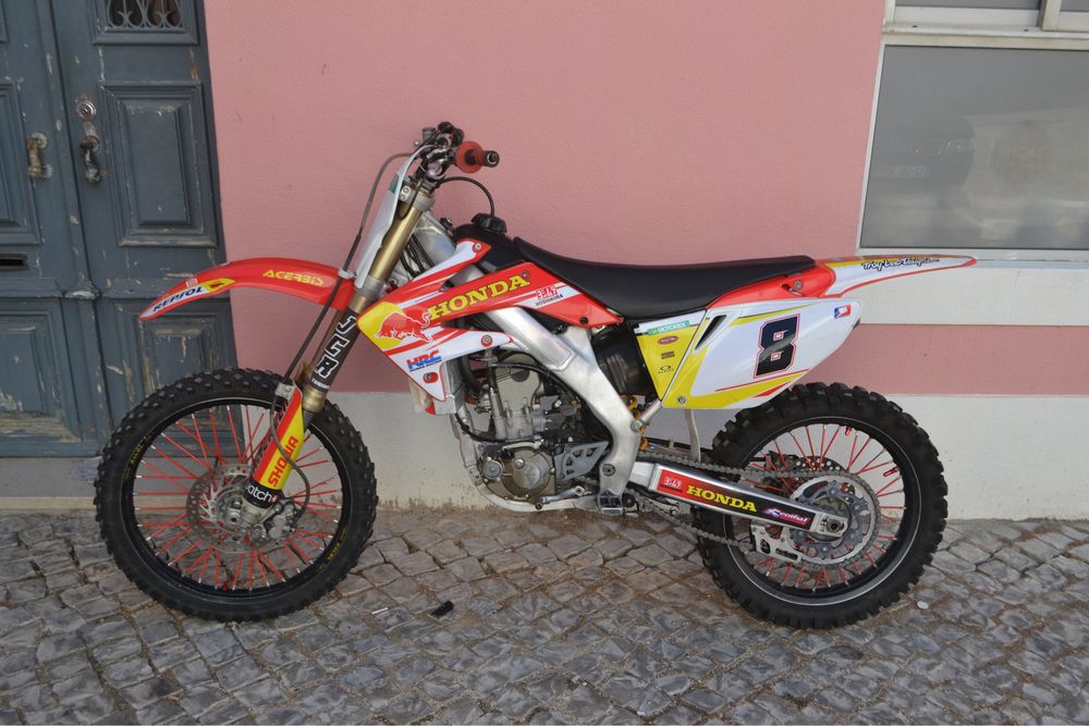 Honda CRF250R 2008 2 escapes