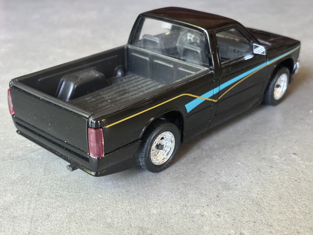 Model Revell skala 1/24 Chevrolet S-10 pickup