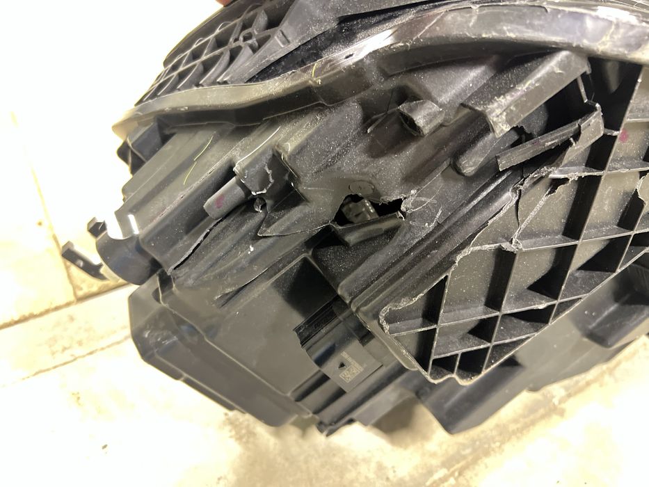 Фари Audi Q5 80A rest 2021- USA Full Led права ліва фара