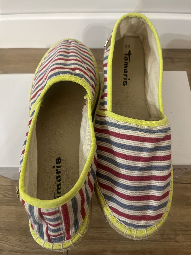 Espadryle w kolorowe paski, Tamaris