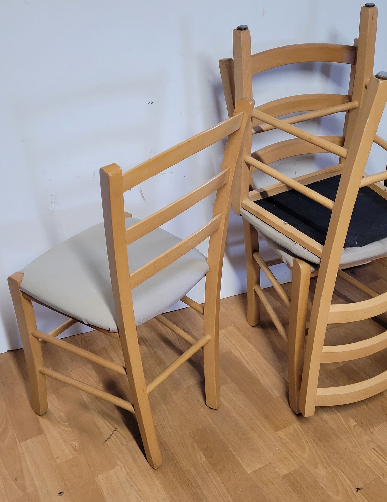 3 krzesła drewniane tapicerowane
