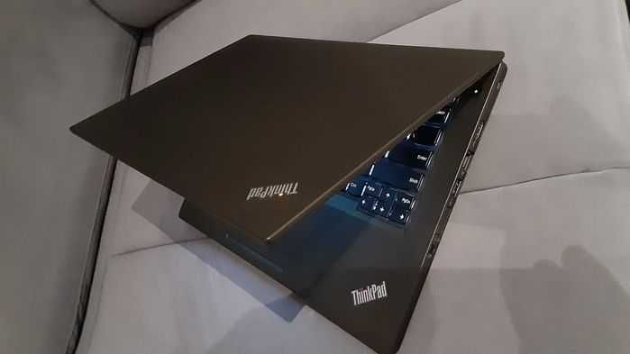 Lenovo /LTE-4G/Led15,6Cali/16GB/256SSD/Windows10/HDMI/WIFI/GPS/Bluetoo