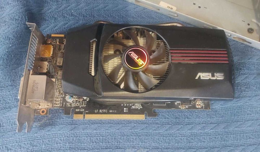 ПК (4 ядерный)/ddr-3= 8Gb/hdd=500Gb (+подарок- radeon R9 270x 2 gb)