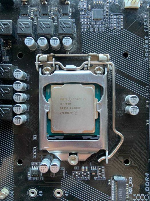 Материнская плата Gigabyte GA-H270-HD3 + Intel Core i5 7500