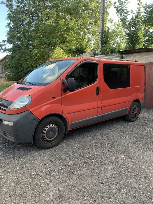 Вантажоперевезення не великого габариту + 4 пасажири.