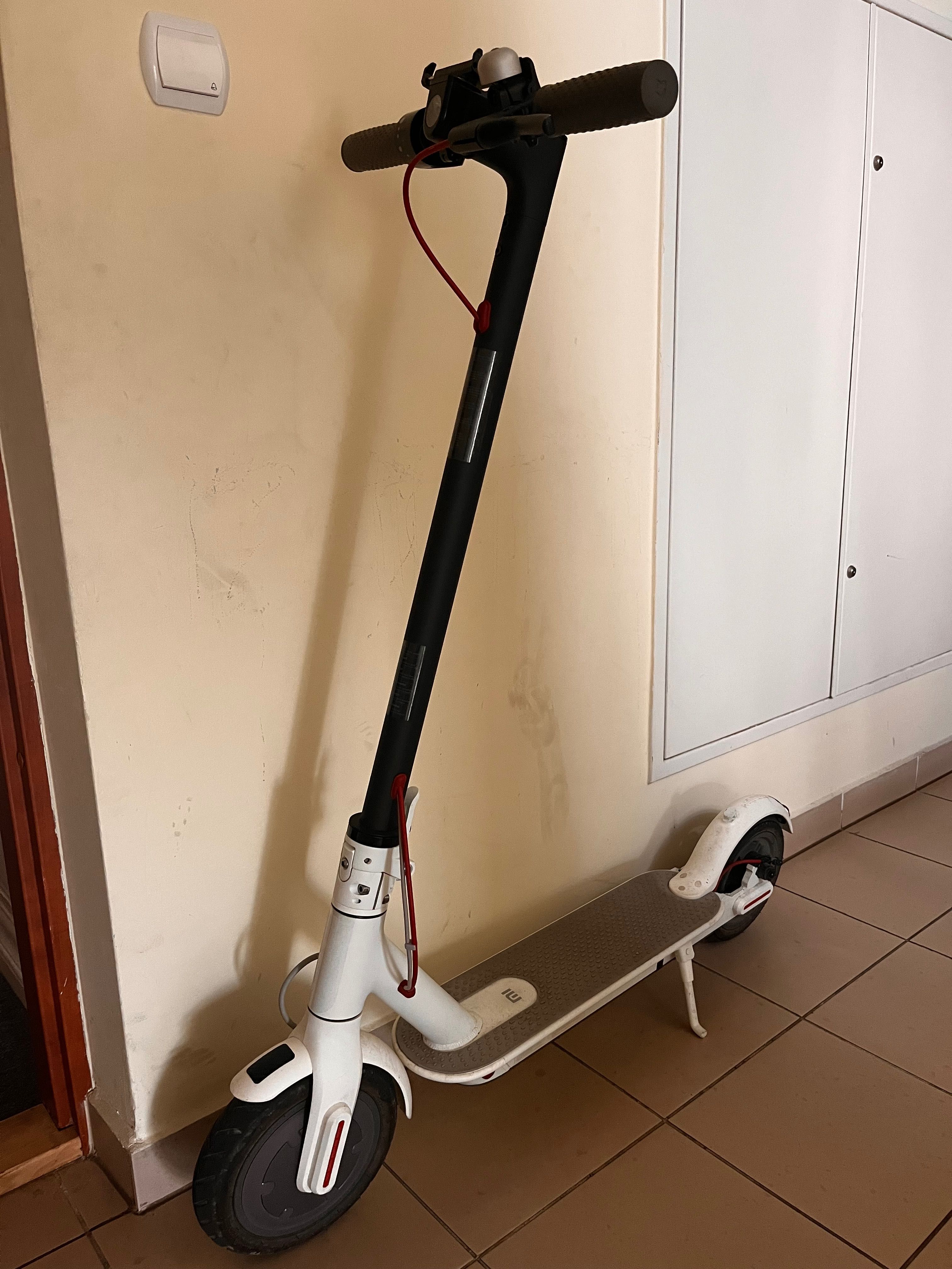 Hulajnoga xiaomi elektryczna biała