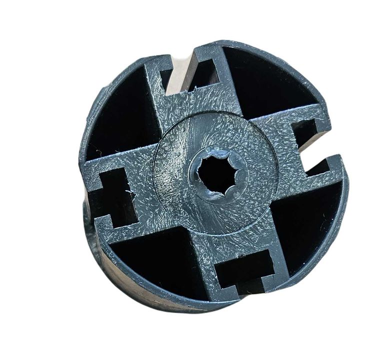 Korpus pod 4 nogi stojaka choinkowego